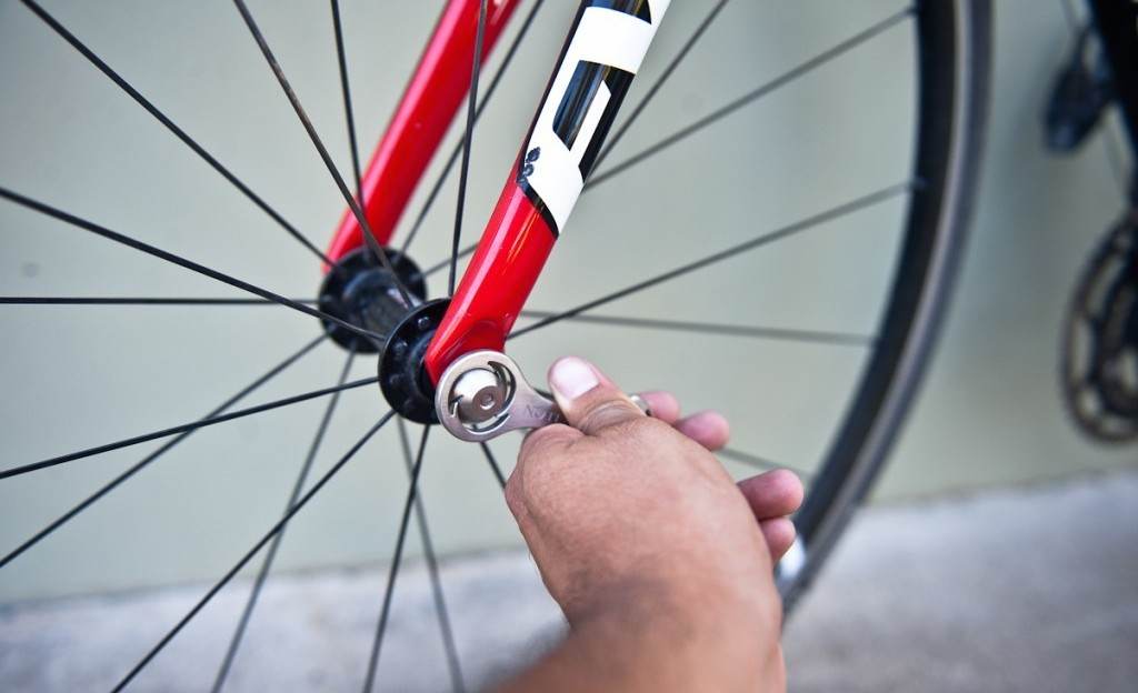 How To Change Bike Tube - Reattach the Wheel