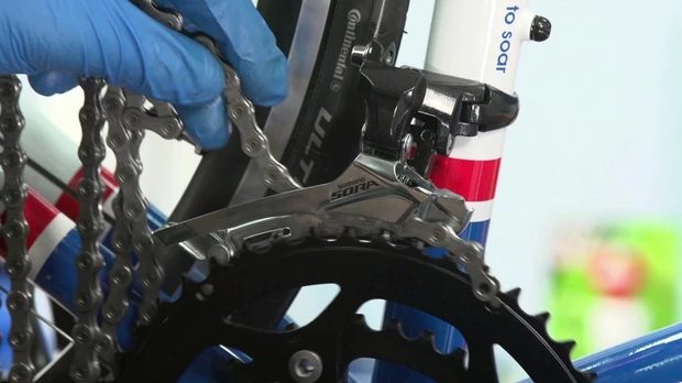 How to replace a bike chain - Fit the New Chain
