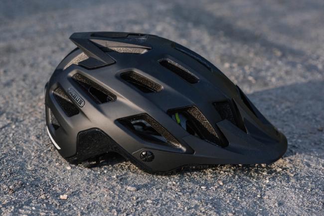 Advantages and disadvantages of MIPS cycling helmets